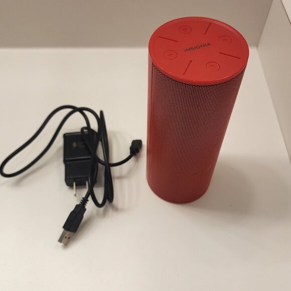 Insignia Portable Bluetooth Stereo Speaker - NS-SPBTWAVE2-R - Red - Picture 1 of 3